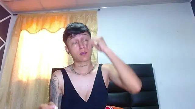 Snapshot of Tamarahryan chatting on January 28, 2025, 2:21 pm Tamarahryan online show from January 28, 2025, 2:21 pm