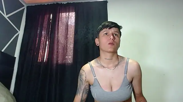 Snapshot of Tamarahryan chatting on February 15, 2025, 6:23 pm Tamarahryan online show from February 15, 2025, 6:23 pm