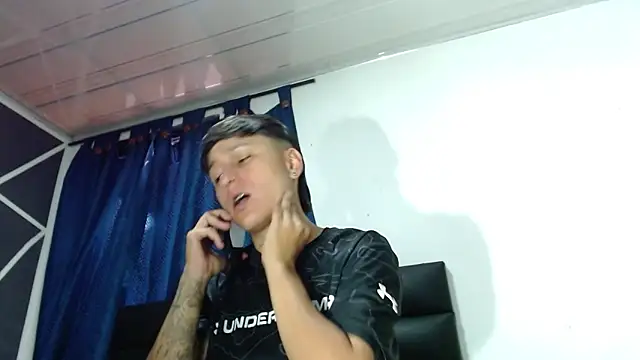 Snapshot of Tamarahryan chatting on October 7, 2025, 1:19 pm Tamarahryan online show from October 7, 2025, 1:19 pm