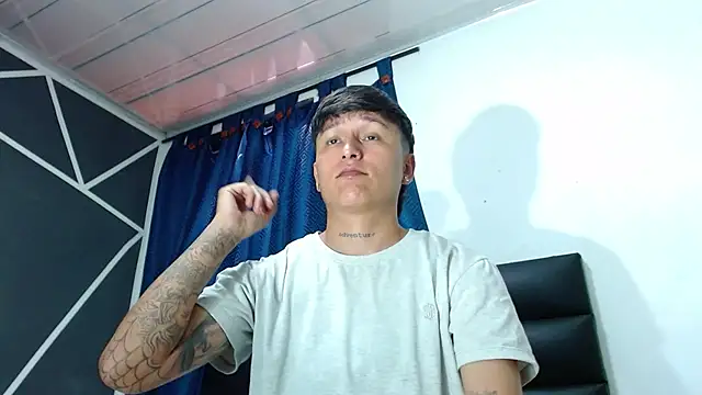 Snapshot of Tamarahryan chatting on October 8, 2025, 1:20 pm Tamarahryan online show from October 8, 2025, 1:20 pm