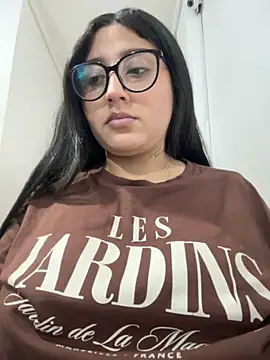 croftsmila online show from November 22, 2025, 11:04 pm