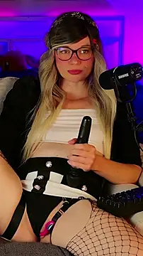 Kittychatte online show from June 5, 2026, 1:39 pm
