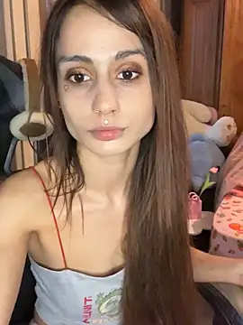 LaPetitechienne1 online show from January 28, 2025, 3:35 pm