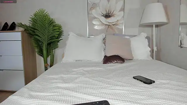 Your Wet Desire online show from December 8, 2024, 4:04 am