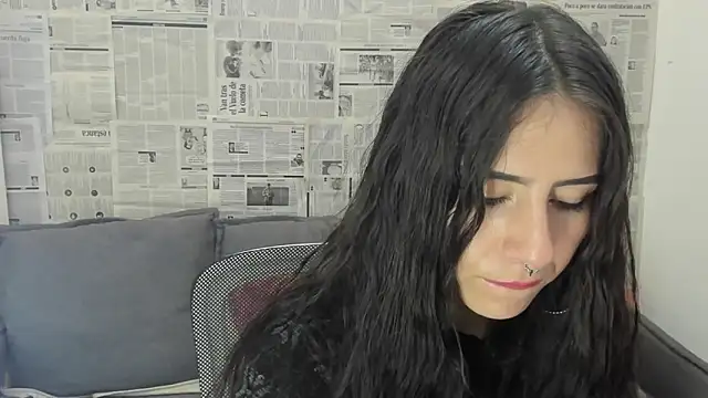 Snapshot of Mhelanny2 chatting on January 15, 2025, 11:43 am Mhelanny2 online show from January 15, 2025, 11:43 am