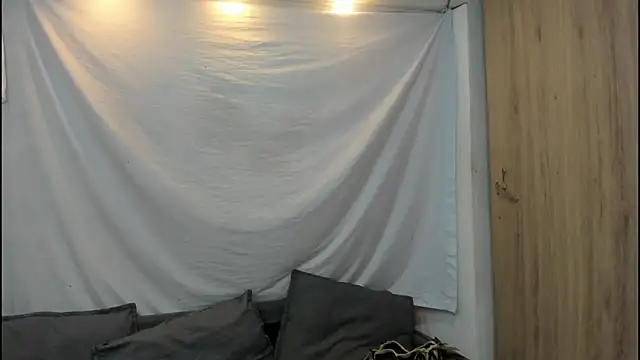 Mhelanny2 online show from December 14, 2025, 12:54 pm