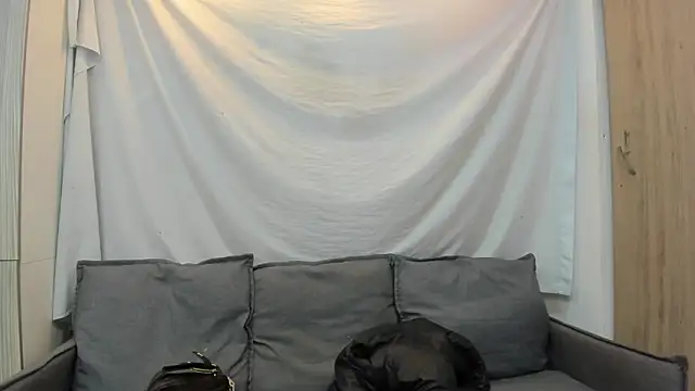 Mhelanny2 online show from March 5, 2026, 2:13 pm