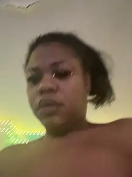 lil momma420 online show from April 25, 2026, 1:03 pm