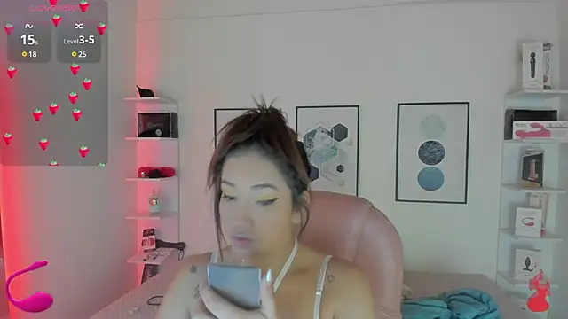 cristal  hot 1 online show from January 28, 2025, 4:08 am