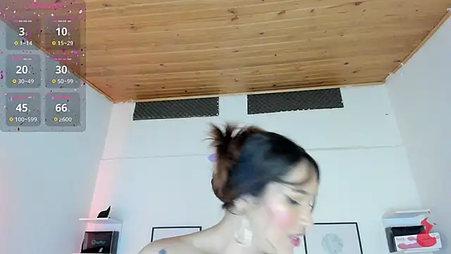 cristal  hot 1 online show from March 8, 2025, 10:11 am