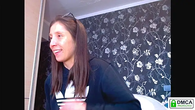 Sophi Cute online show from April 7, 2026, 12:16 pm