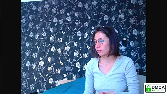 Sophi Cute online show from May 23, 2026, 2:43 pm