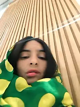 Sam Sara online show from December 17, 2025, 9:21 pm