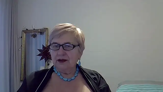 SweetCherry27 online show from February 2, 2026, 8:35 am