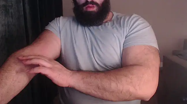 hugemachohandsome online show from March 6, 2025, 10:47 pm