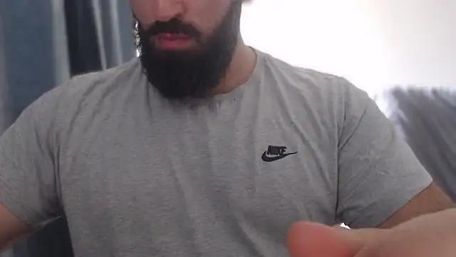 hugemachohandsome online show from October 7, 2025, 9:06 am