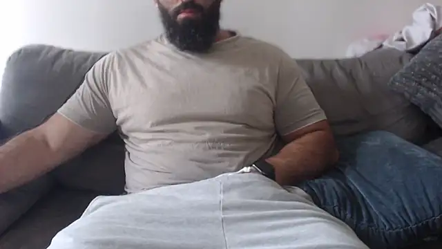 Snapshot of hugemachohandsome chatting on June 27, 2026, 6:51 am hugemachohandsome online show from June 27, 2026, 6:51 am