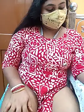 Snapshot of Sophiaboudi chatting on March 21, 2025, 6:07 pm Sophiaboudi online show from March 21, 2025, 6:07 pm