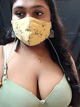 Snapshot of Sophiaboudi chatting on October 5, 2025, 5:00 pm Sophiaboudi online show from October 5, 2025, 5:00 pm