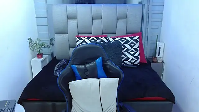 evelin zaens online show from March 19, 2026, 5:55 am