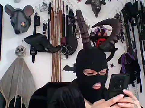 FeticheMacabre online show from May 15, 2026, 2:57 pm