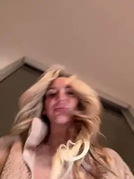 Snapshot of MessyNastyQueen chatting on February 20, 2025, 12:41 am MessyNastyQueen online show from February 20, 2025, 12:41 am