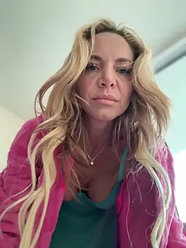 Snapshot of MessyNastyQueen chatting on February 23, 2025, 12:37 pm MessyNastyQueen online show from February 23, 2025, 12:37 pm