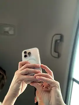 Snapshot of MessyNastyQueen chatting on October 5, 2025, 5:22 pm MessyNastyQueen online show from October 5, 2025, 5:22 pm