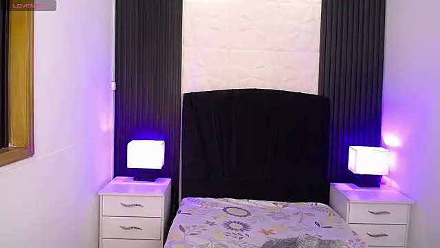 alicia moom online show from March 8, 2025, 1:25 pm