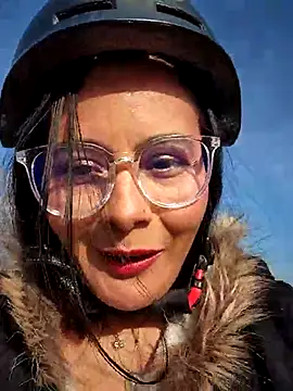 Snapshot of bellapaty chatting on February 17, 2025, 3:42 pm bellapaty online show from February 17, 2025, 3:42 pm