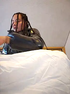 Snapshot of bellapaty chatting on November 14, 2025, 8:24 am bellapaty online show from November 14, 2025, 8:24 am