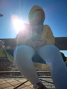 Snapshot of bellapaty chatting on November 27, 2025, 11:12 am bellapaty online show from November 27, 2025, 11:12 am