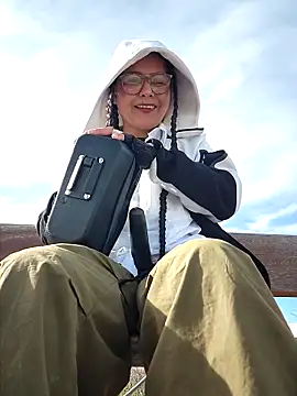 Snapshot of bellapaty chatting on March 26, 2026, 8:53 am bellapaty online show from March 26, 2026, 8:53 am