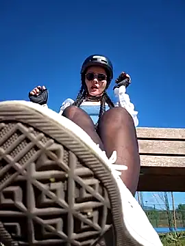 Snapshot of bellapaty chatting on April 15, 2026, 9:05 am bellapaty online show from April 15, 2026, 9:05 am