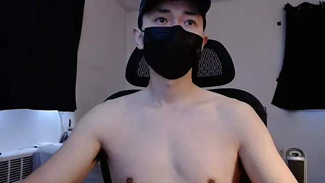 Snapshot of twbobo00715 chatting on February 17, 2025, 5:10 pm twbobo00715 online show from February 17, 2025, 5:10 pm