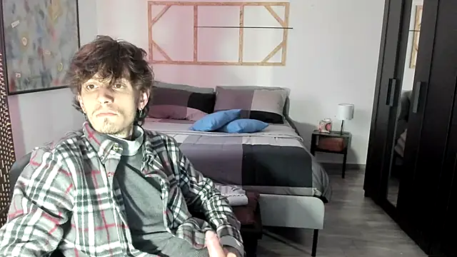 xxxciro13xxx online show from February 14, 2025, 1:51 pm
