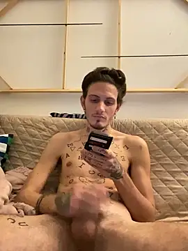 xxxciro13xxx online show from February 26, 2025, 10:31 pm