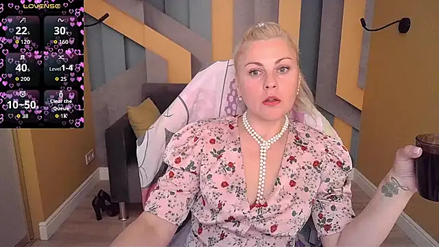 Candy Long online show from July 16, 2026, 6:52 am