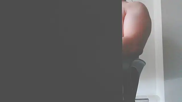 Snapshot of Naked_Man_ chatting on February 16, 2026, 4:41 am Naked Man online show from February 16, 2026, 4:41 am