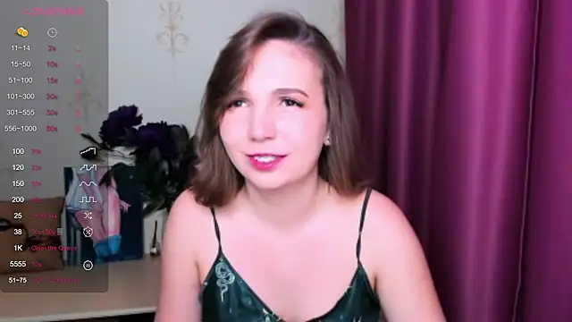 KindHazelHere  online show from March 12, 2025, 8:10 pm