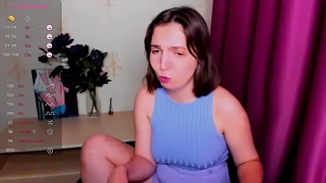 KindHazelHere  online show from September 15, 2025, 8:36 am