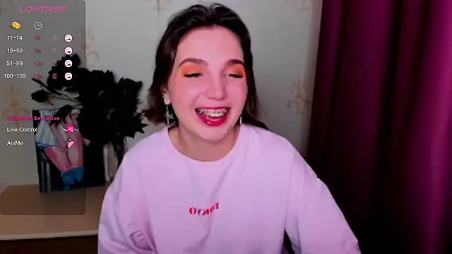 KindHazelHere  online show from September 30, 2025, 10:15 pm