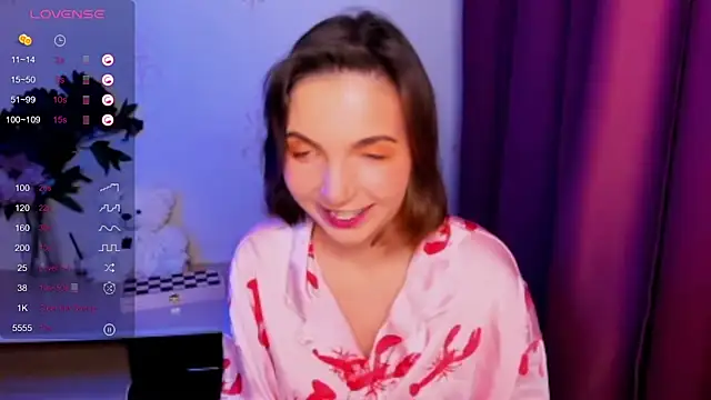 KindHazelHere  online show from December 15, 2025, 3:27 pm