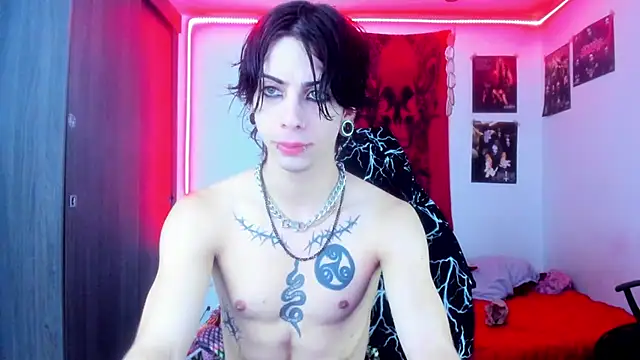 Snapshot of dussk_ chatting on January 18, 2025, 7:28 am dussk online show from January 18, 2025, 7:28 am