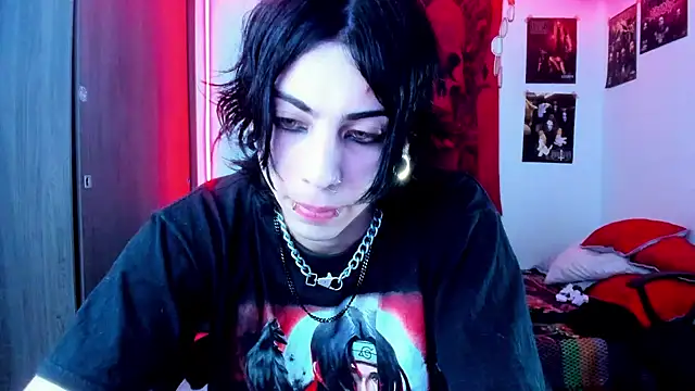 Snapshot of dussk_ chatting on February 13, 2025, 6:41 am dussk online show from February 13, 2025, 6:41 am