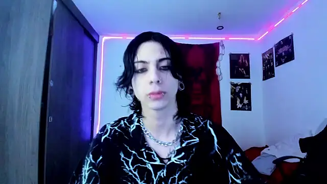 Snapshot of dussk_ chatting on February 23, 2025, 3:56 am dussk online show from February 23, 2025, 3:56 am