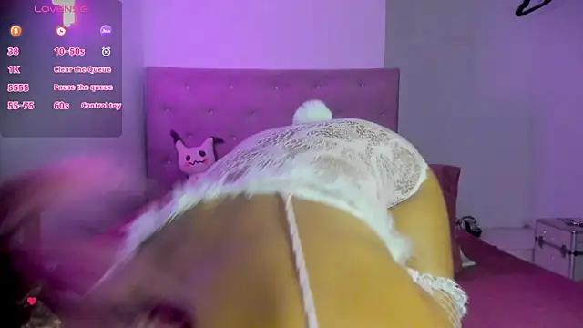 Ania-Ross online show from September 24, 2025, 1:20 am