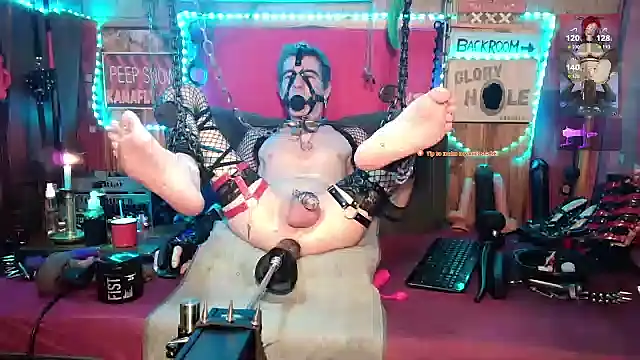 Snapshot of Kamafly4you chatting on January 17, 2026, 4:11 pm Kamafly4you online show from January 17, 2026, 4:11 pm