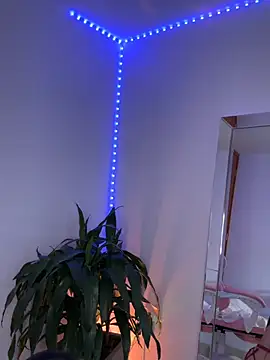 JESYSOZ23  online show from February 18, 2026, 9:22 pm