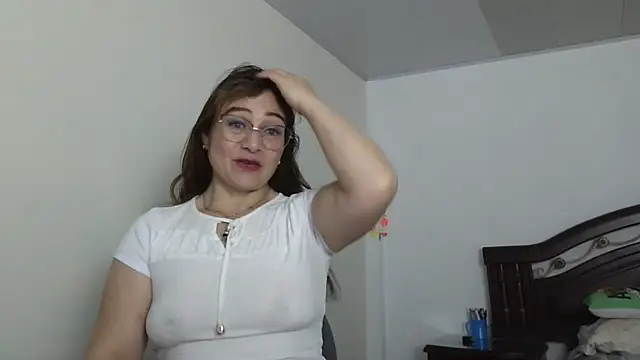 Snapshot of ruby-milf1 chatting on January 18, 2025, 2:23 pm ruby-milf1 online show from January 18, 2025, 2:23 pm